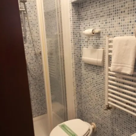 호텔 Henry