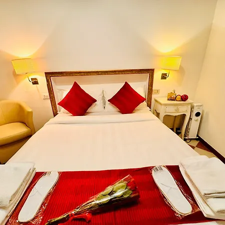 Henry Hotel 2*