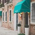 Henry Hotel