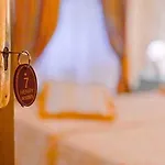 Henry Hotel 2*